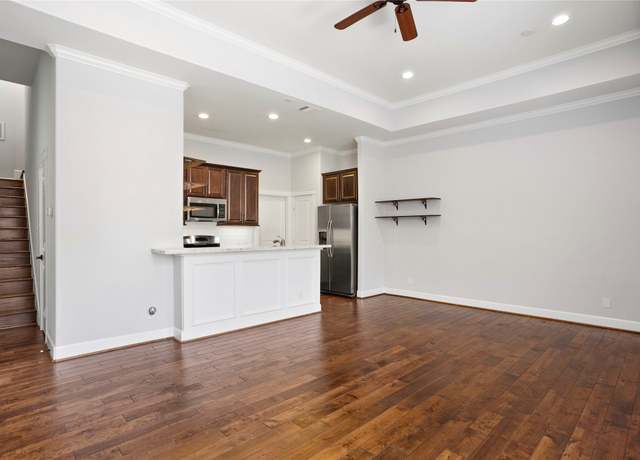 Property at 904 W 20th St Unit C, Houston, TX 77008, 3 beds, 3 baths