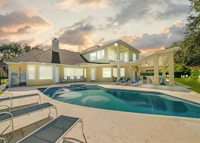 Property at 11 Harbor View Dr, Sugar Land, TX 77479, 4 beds, 3.5 baths