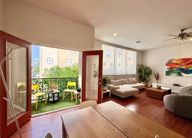Property at 939 Colorado St #8, Houston, TX 77007, 3 beds, 2.5 baths