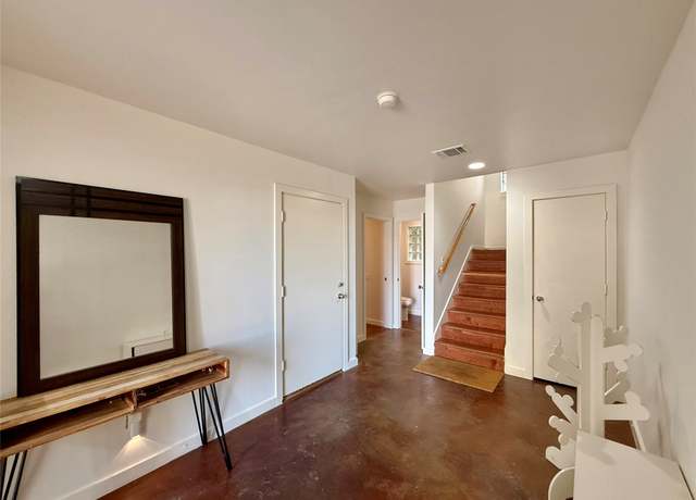 Property at 939 Colorado St #8, Houston, TX 77007, 3 beds, 2.5 baths