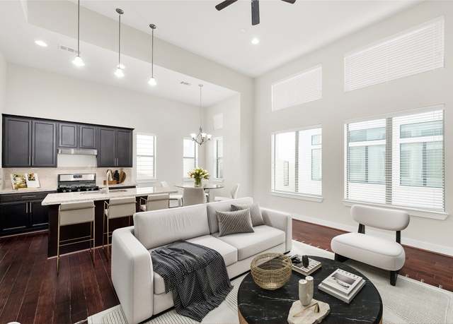 Property at 34 N Hutcheson St, Houston, TX 77003, 3 beds, 2 baths