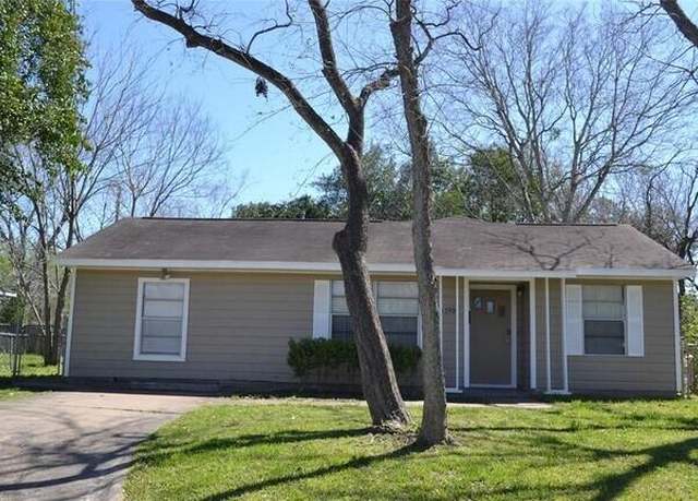 Property at 13907 Nitida St, Houston, TX 77045, 3 beds, 2 baths