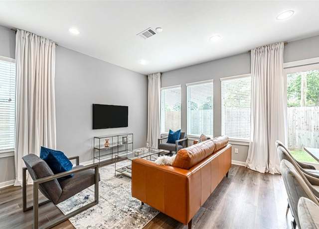 Property at 11319 Stonework Grove Ln, Houston, TX 77076, 3 beds, 2.5 baths