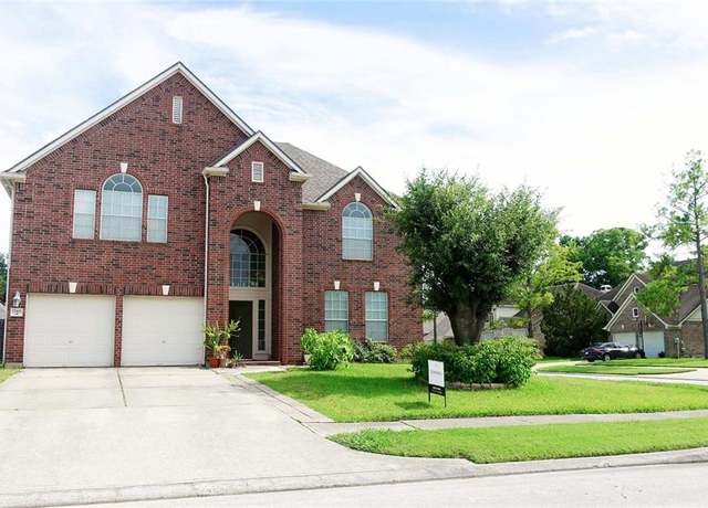 Property at 12302 Wellington Pkwy, Houston, TX 77014, 4 beds, 3.5 baths