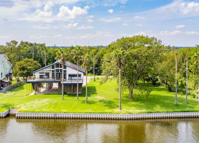 Property at 20719 Rio Villa Dr, Houston, TX 77049, 3 beds, 2.5 baths