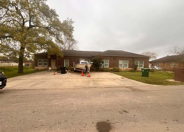 Property at 432 Tennessee St, Houston, TX 77029, 6 beds, 4 baths