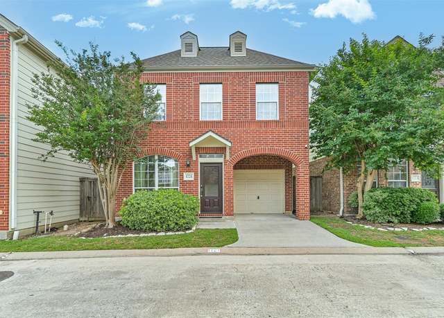 Property at 1721 Aden Dr, Houston, TX 77003, 3 beds, 2.5 baths