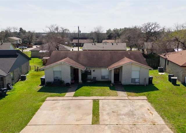 Property at 1520 Hillside Dr, College Station, TX 77845, 4 beds, 1 bath