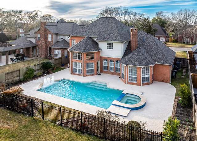 Property at 1714 Forestlake Dr, Sugar Land, TX 77479, 5 beds, 4 baths