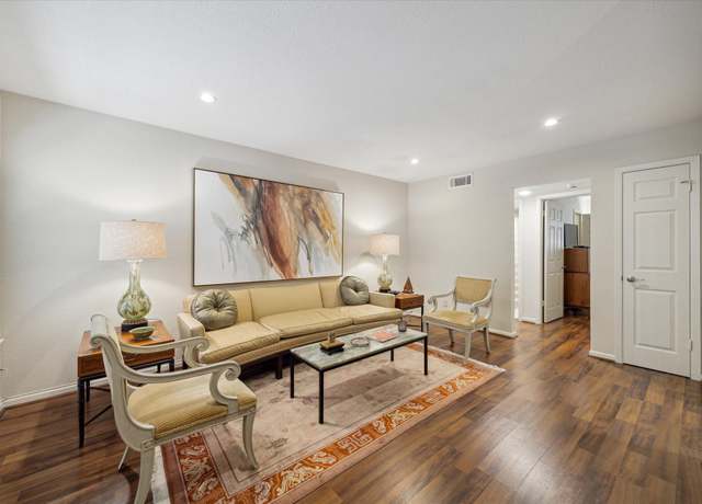 Property at 606 Marshall St Unit C2, Houston, TX 77006, 1 bed, 1 bath