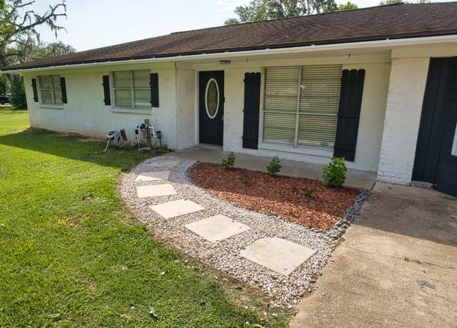 Property at 140 County Road 313, Sweeny, TX 77480, 3 beds, 1 bath