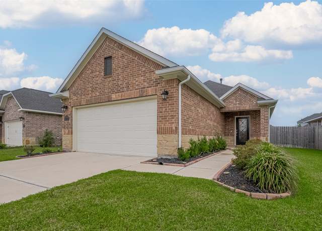 Property at 31334 Black Forest Xing, Fulshear, TX 77441, 3 beds, 2 baths