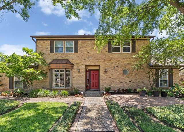 Property at 15922 Clearcrest Dr, Houston, TX 77059, 5 beds, 3.5 baths