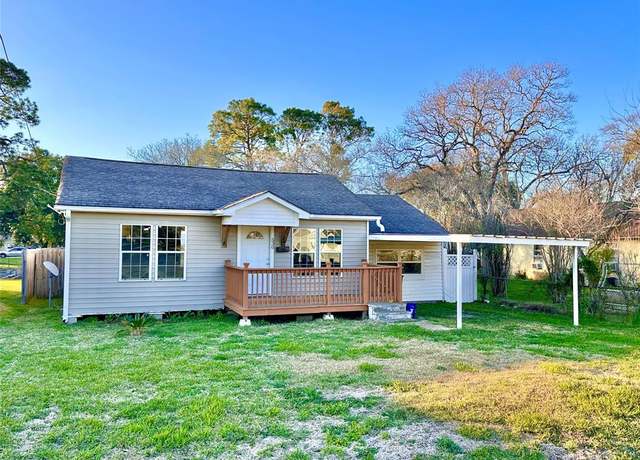 Property at 5301 North St, Groves, TX 77619, 2 beds, 1 bath