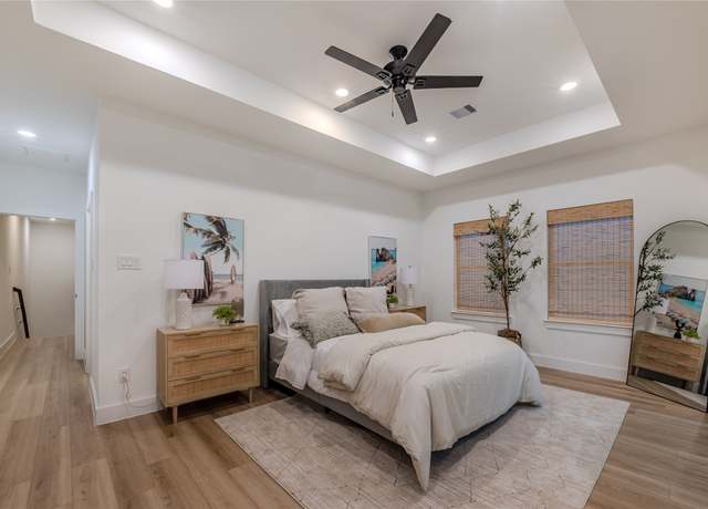 Property at 928 Mansfield St, Houston, TX 77091, 3 beds, 2.5 baths