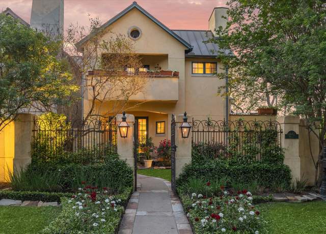 Property at 6642 Wanita Pl, Houston, TX 77007, 4 beds, 3.5 baths