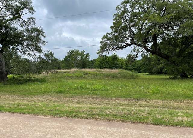 Property at 526 Pony Trail Trl, Angleton, TX 77515