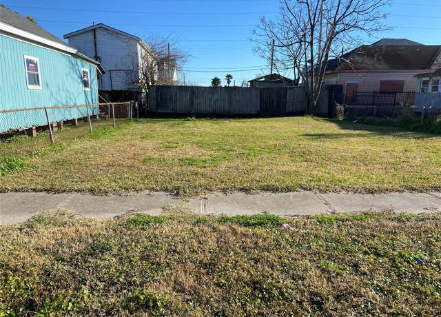 Property at 3919 Winnie St, Galveston, TX 77550