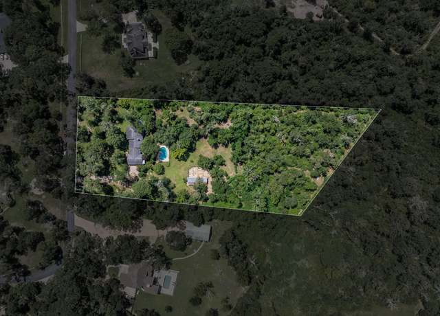 Property at 217 N Heritage Trl, Bellville, TX 77418, 4 beds, 3 baths