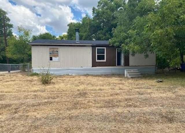 Property at 700 A Ave, Corsicana, TX 75110, 3 beds, 2 baths