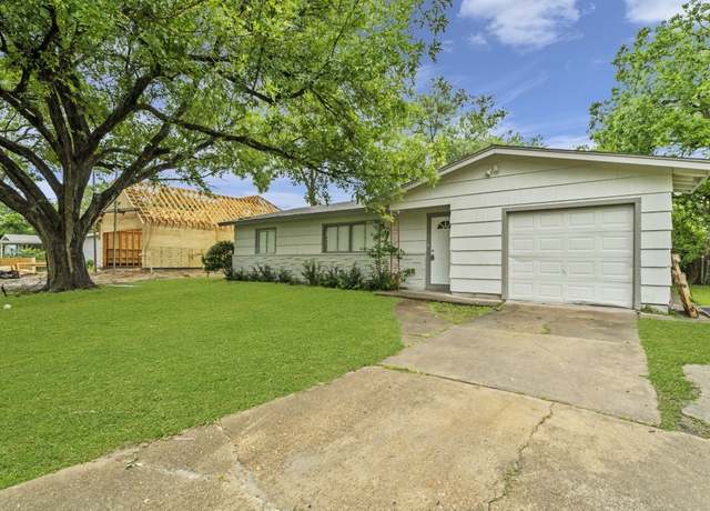 Property at 207 W Saunders St, League City, TX 77573, 3 beds, 2 baths