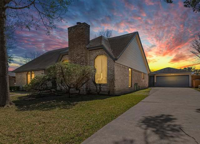 Property at 15030 Saint Cloud Dr, Houston, TX 77062, 4 beds, 2 baths