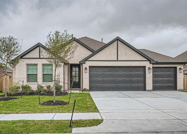 Property at 1528 Apache Heights Dr, Dayton, TX 77535, 3 beds, 2 baths