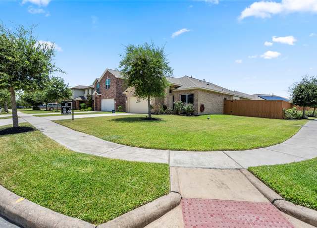 Property at 12725 Pirate Bend Dr, Texas City, TX 77568, 4 beds, 2 baths