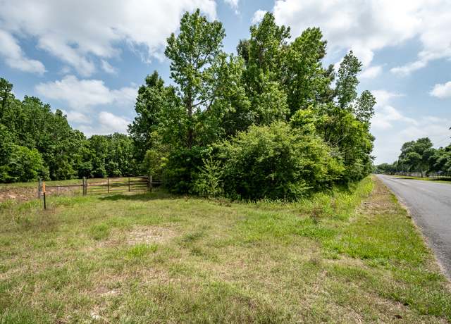 Property at 000 Lakeland Dr, Liberty, TX 77575