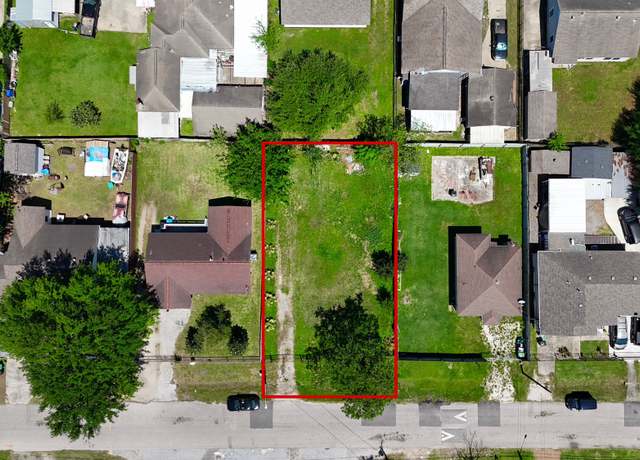 Property at 206 Oddo St, Houston, TX 77022