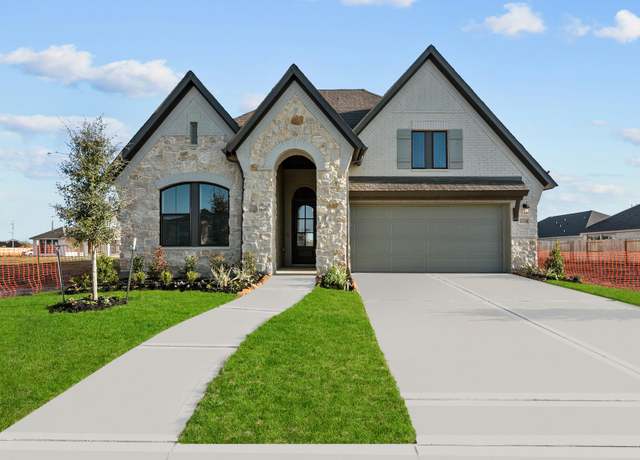 Property at 12334 Palmetto Dr, Mont Belvieu, TX 77523, 4 beds, 3 baths