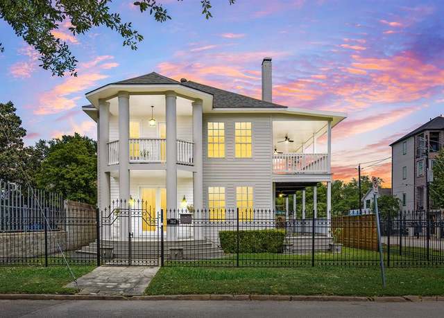 Property at 302 W Drew St, Houston, TX 77006, 3 beds, 2.5 baths