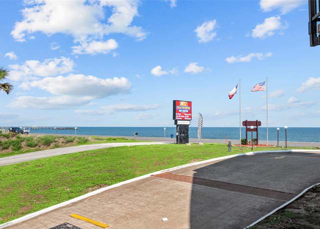 Property at 9520 Seawall Blvd #108, Galveston, TX 77554, 1 bed, 1 bath