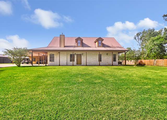 Property at 311 Pine Forest Dr, Crosby, TX 77532, 3 beds, 3.5 baths