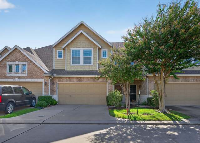Property at 2806 Windy Thicket Ln, Houston, TX 77082, 3 beds, 2.5 baths