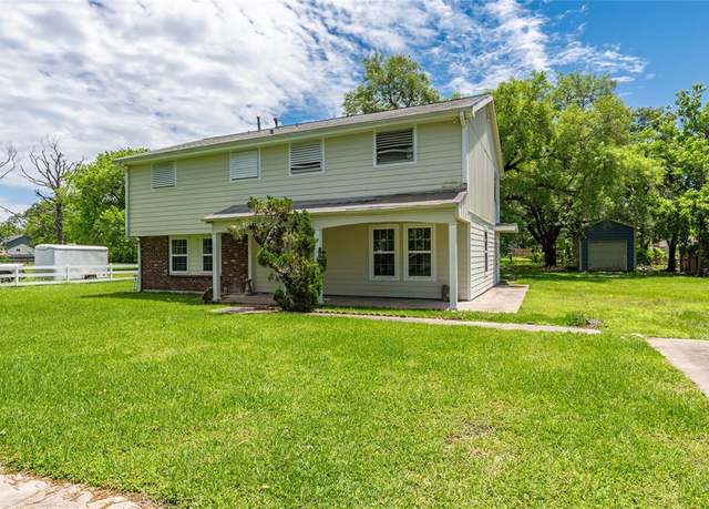 Property at 1535 Scott St, La Marque, TX 77568, 4 beds, 2.5 baths