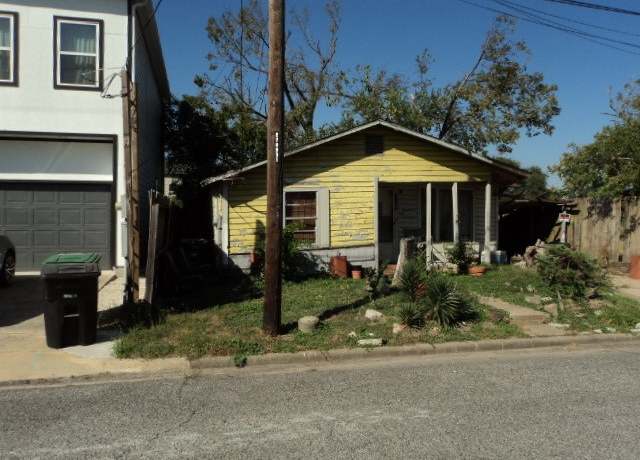 Property at 3411 Hinton Blvd, Houston, TX 77022, 3 beds, 1 bath