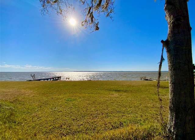 Property at 796 W Cattle Dr, Onalaska, TX 77360