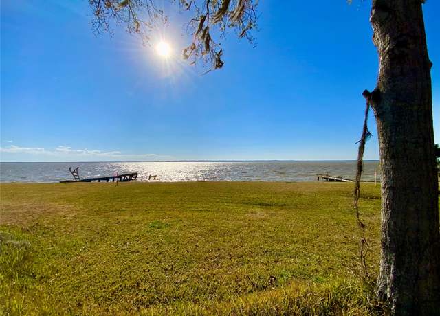 Property at 796 W Cattle Dr, Onalaska, TX 77360