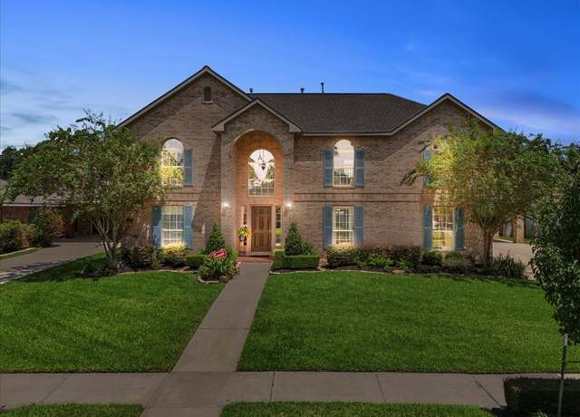 Property at 308 Willowood Dr, League City, TX 77573, 4 beds, 3.5 baths