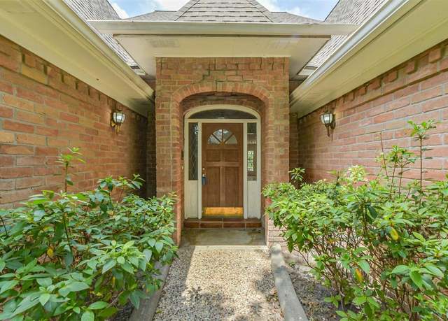 Property at 9402 Stockport Dr, Spring, TX 77379, 4 beds, 4 baths
