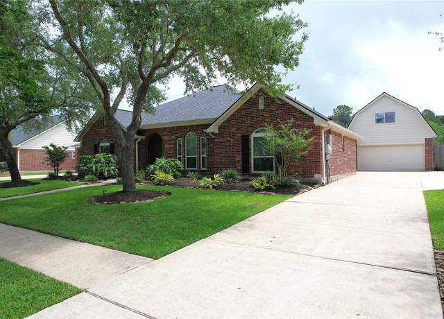 Property at 308 Oak Creek Ct, League City, TX 77573, 3 beds, 2 baths