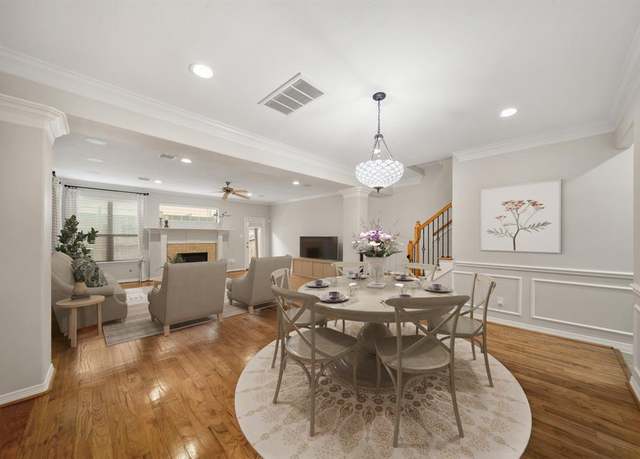Property at 1125 W 26th St, Houston, TX 77008, 3 beds, 2.5 baths