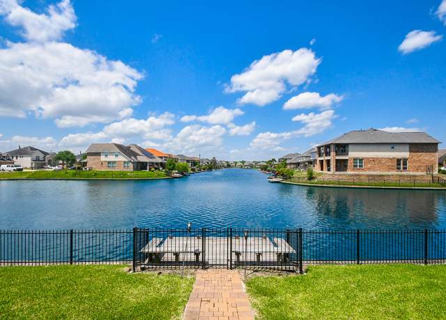 Property at 3938 Amalfi Shores Ct, Missouri City, TX 77459, 4 beds, 3.5 baths
