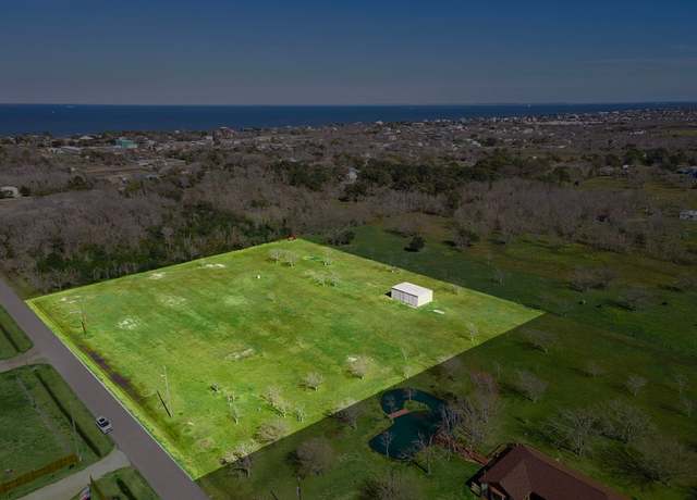 Property at 0000 26th St, San Leon, TX 77539