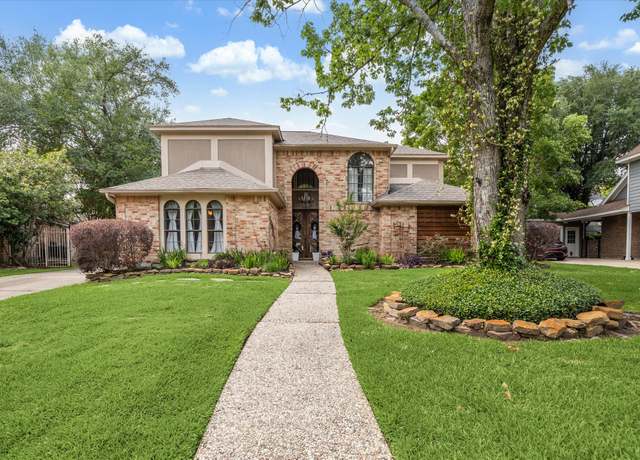 Property at 5511 Lone Cedar Dr, Kingwood, TX 77345, 4 beds, 2.5 baths