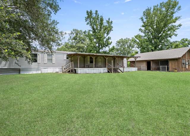 Property at 7584 Circle 9 St, Orange, TX 77632, 3 beds, 2 baths