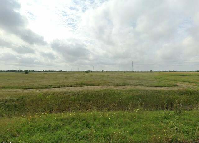 Property at 244 Stampede Trl, Angleton, TX 77515