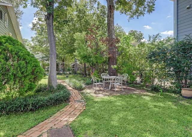 Property at 117 E 25th St, Houston, TX 77008, 3 beds, 3.5 baths