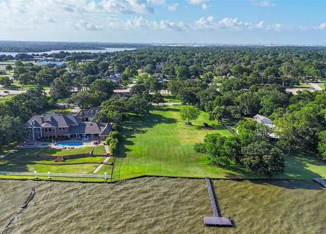 Property at 105 Mockingbird Ln, Seabrook, TX 77586